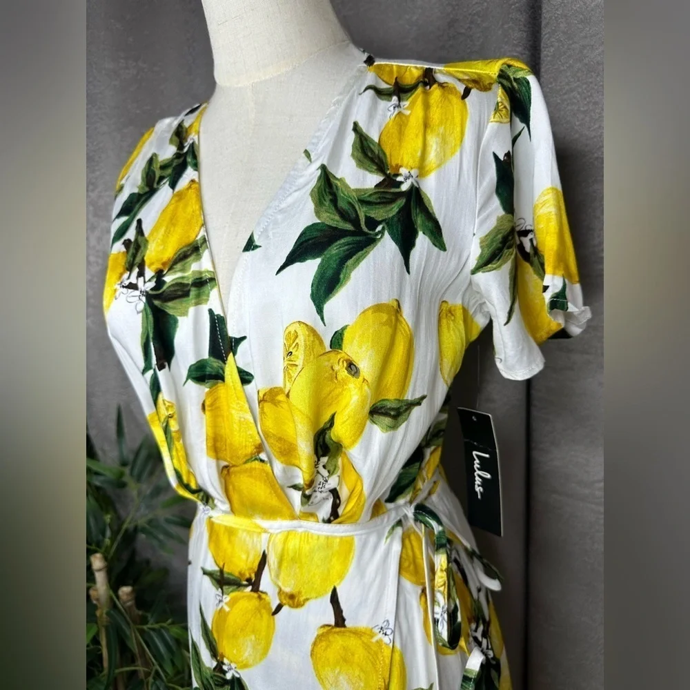 NWT Lulus A La Tart White and Yellow Lemon Print Wrap Dress Sz S - Picture 6 of 12